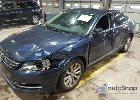 2013 Volkswagen Passat 2.5L Sel Premium z USA, uszkodzony, nr VIN 1VWCP7A36DC032964
